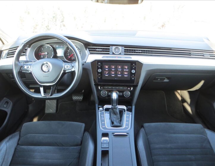 Volkswagen Passat Kombi 2,0 l 140 kw