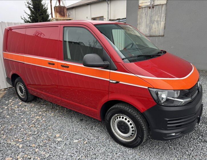 Volkswagen Transporter Skříň 2,0 l 110 kw