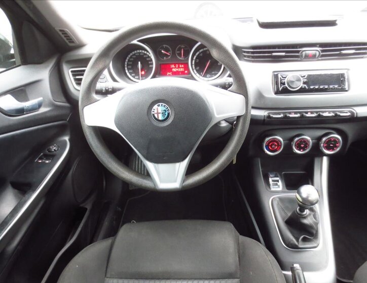 Alfa Romeo Giulietta 13