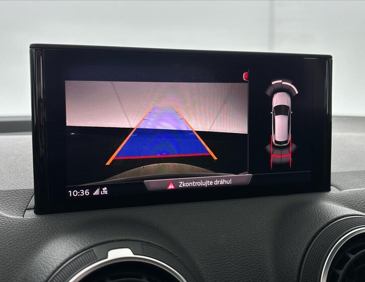 Audi Q2 SUV / Terénní 1,5 l 110 kw