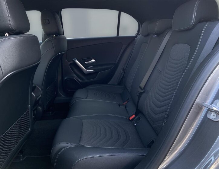 Mercedes-Benz Třídy A Hatchback 1,3 l 120 kw