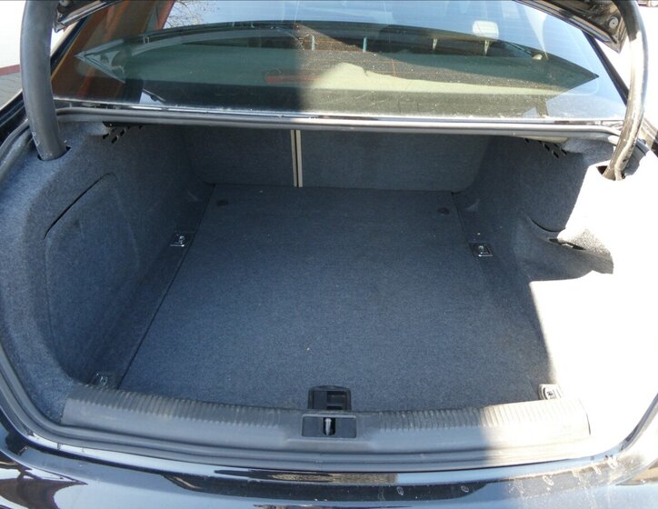 Audi A4 Sedan / Limuzína 2,0 l 105 kw