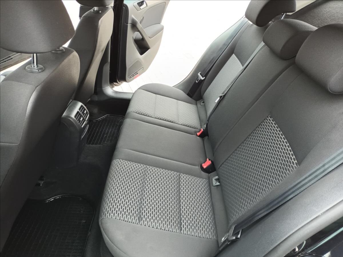 Volkswagen Golf Hatchback 1,2 l 77 kw