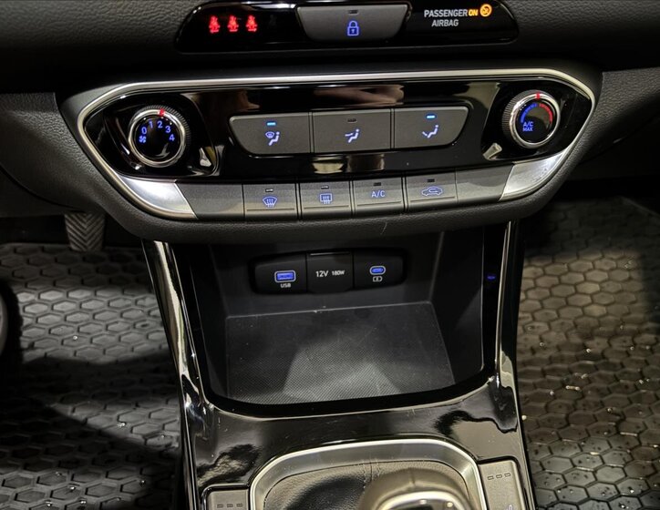 Hyundai i30 Hatchback 1,5 l 70 kw