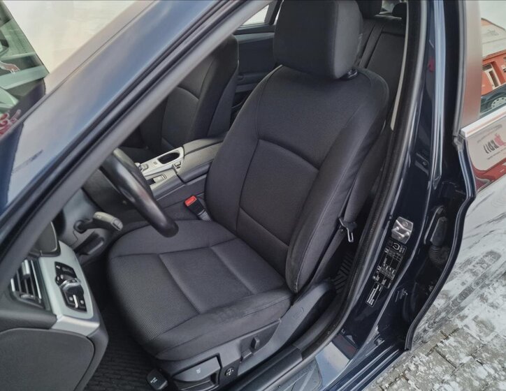 BMW Řada 5 35