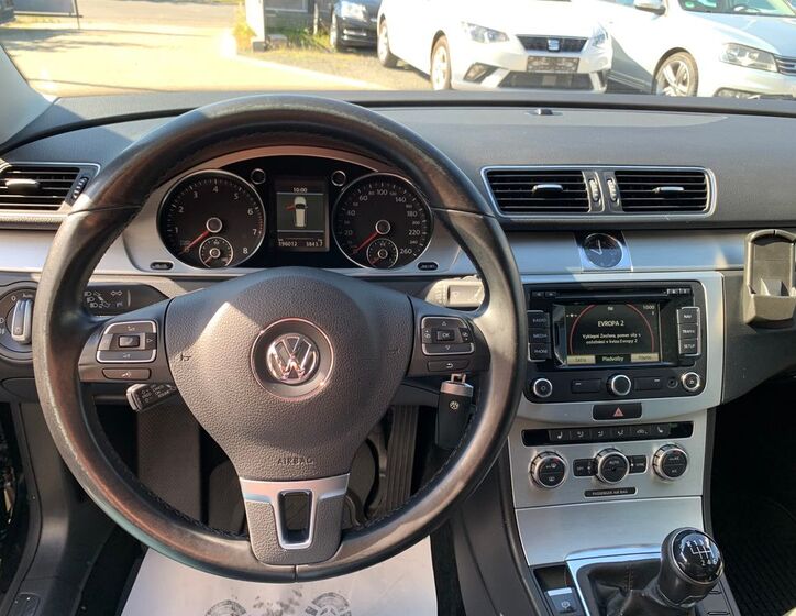 Volkswagen Passat 13