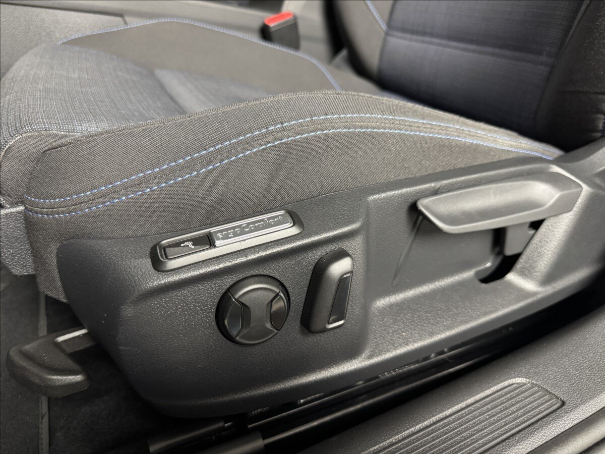 Volkswagen Passat Kombi 1,4 l 160 kw