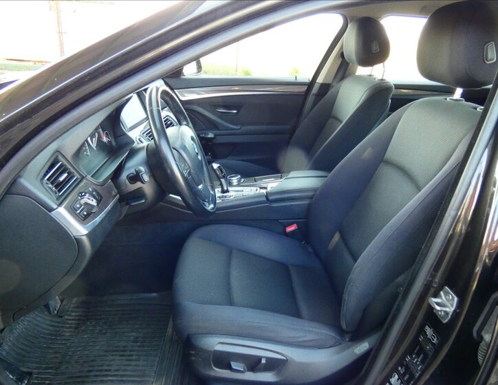 BMW Řada 5 Kombi 2,0 l 135 kw