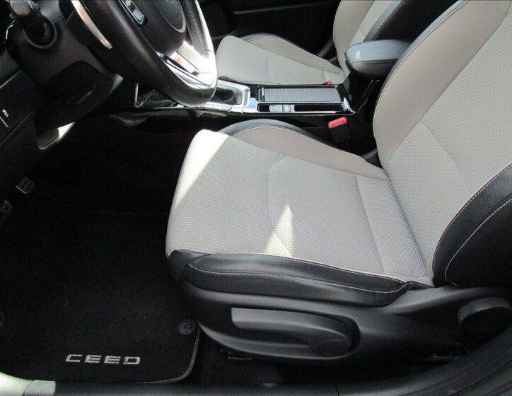 KIA Ceed Hatchback 1,4 l 103 kw