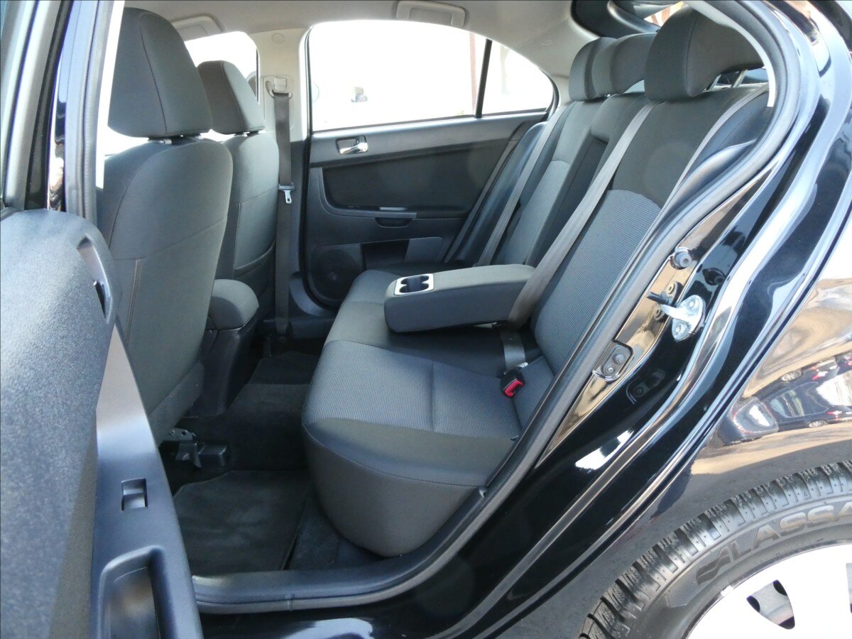 Mitsubishi Lancer Hatchback 1,8 l 105 kw