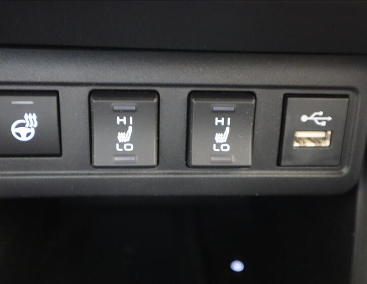 Toyota Corolla Cross 23