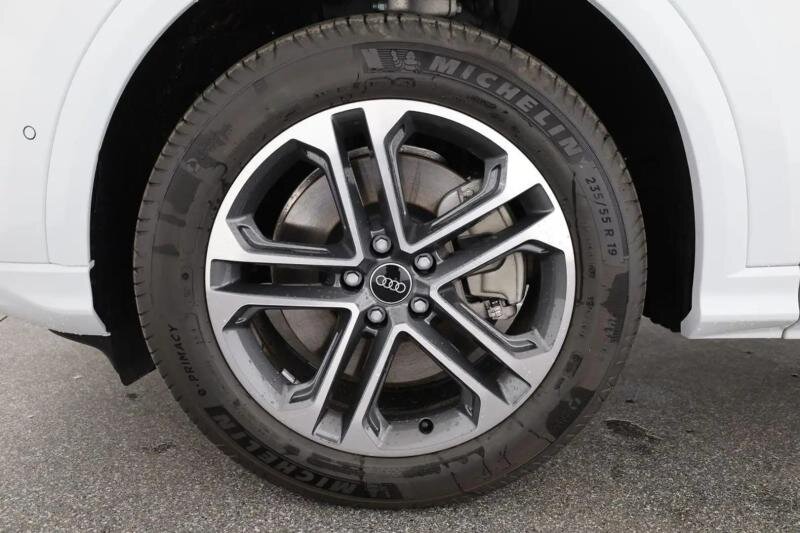 Audi Q5 SUV 2,0 l 150 kw