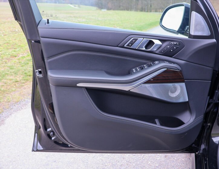 BMW X7 SUV / Terénní 3,0 l 259 kw