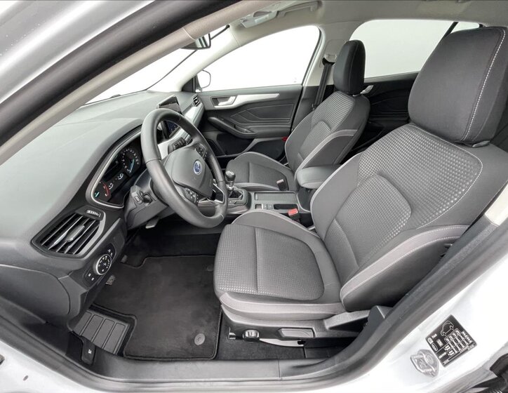 Ford Focus Kombi 999,0 92 kw