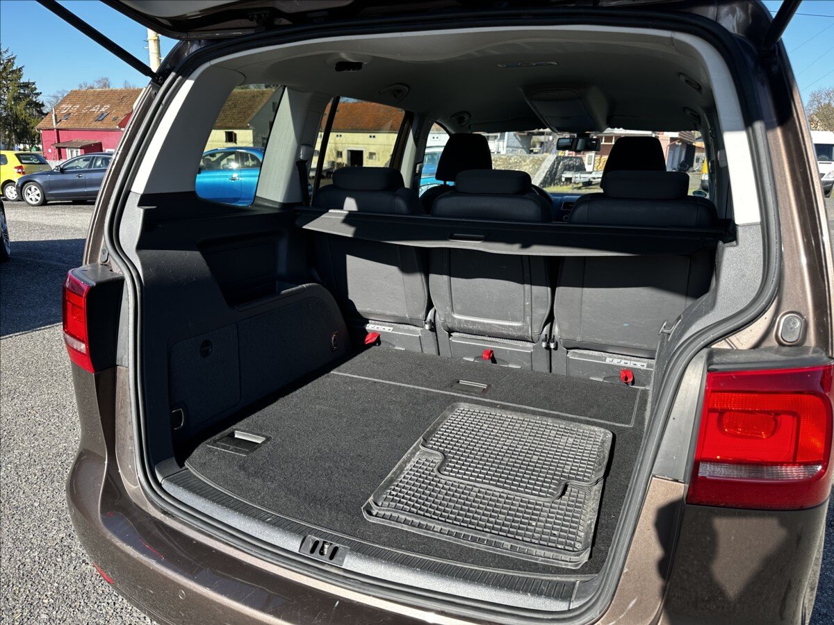 Volkswagen Touran MPV 1,2 l 77 kw
