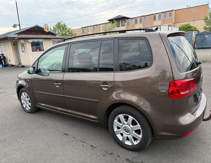 Volkswagen Touran Kombi 1,6 l 77 kw