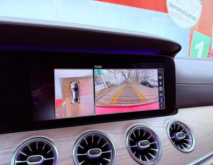 Mercedes-Benz Třídy E 22