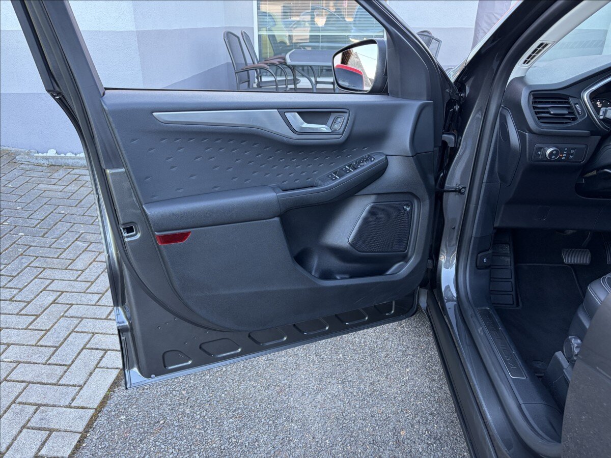 Ford Kuga SUV / Terénní 2,5 l 165 kw