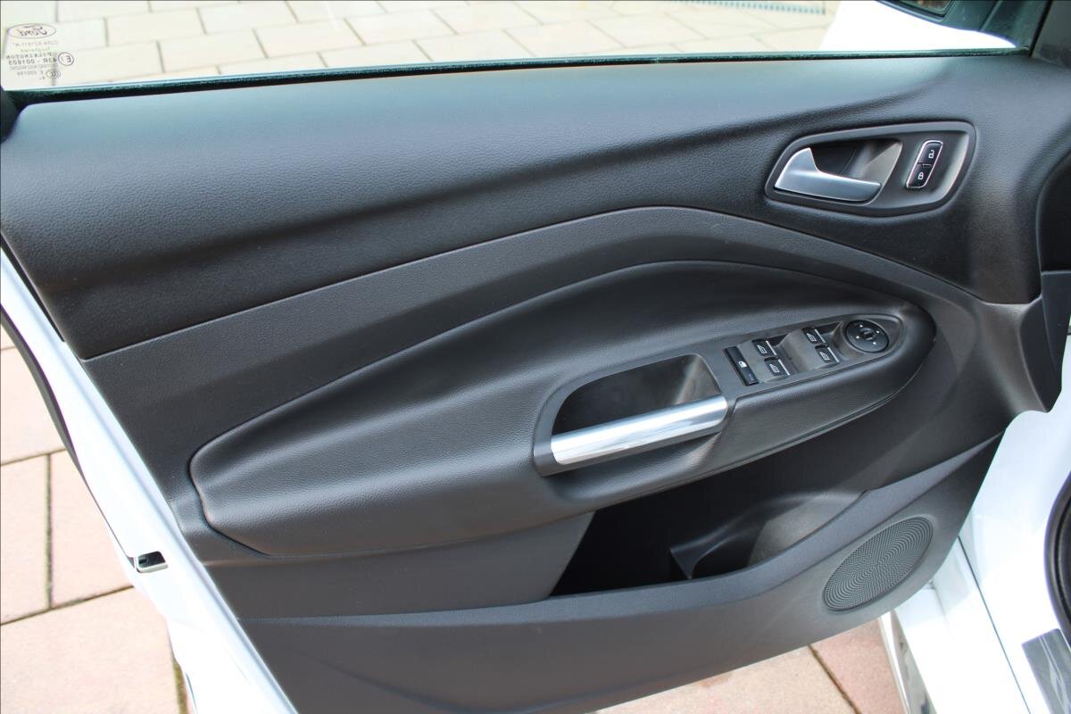 Ford Kuga SUV 1,5 l 110 kw