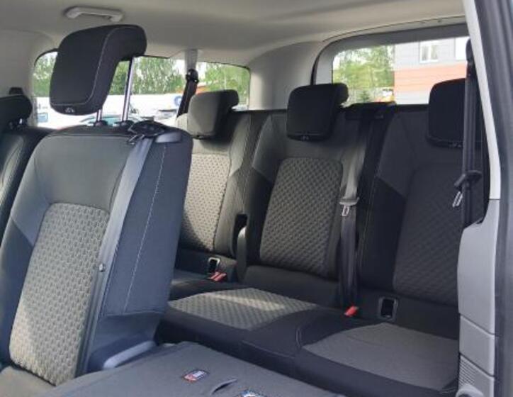 Volkswagen Caravelle 15