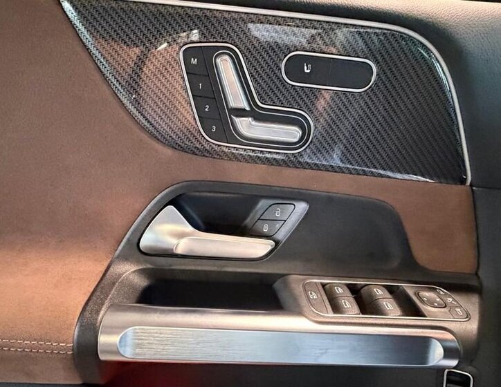 Mercedes-Benz GLB 10