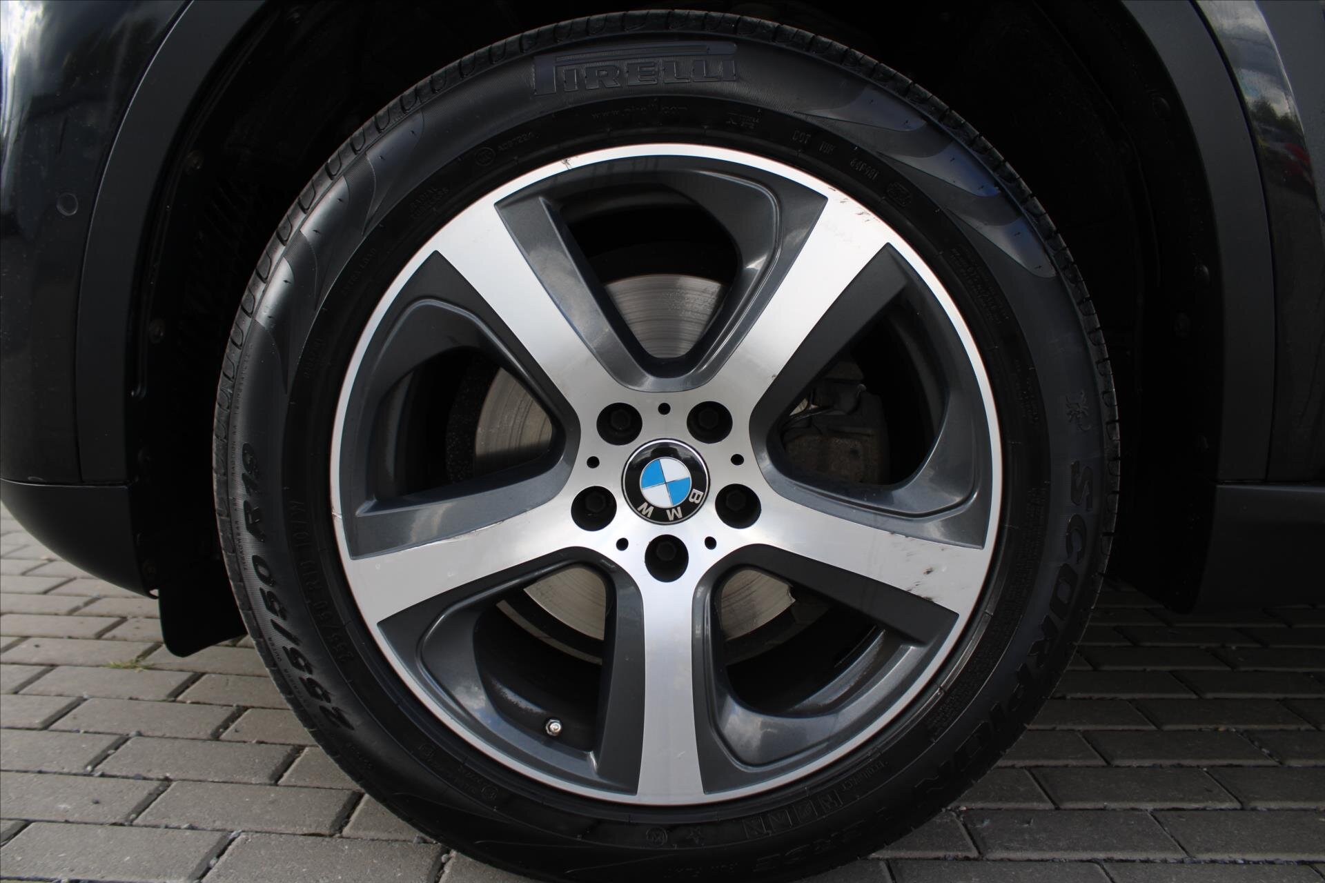 BMW X5 SUV / Terénní 3,0 l 190 kw