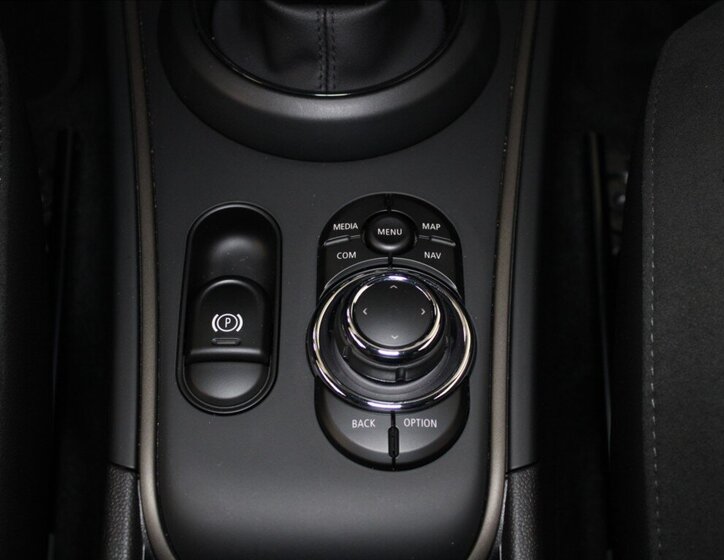 Mini Countryman SUV / Terénní 1,5 l 100 kw