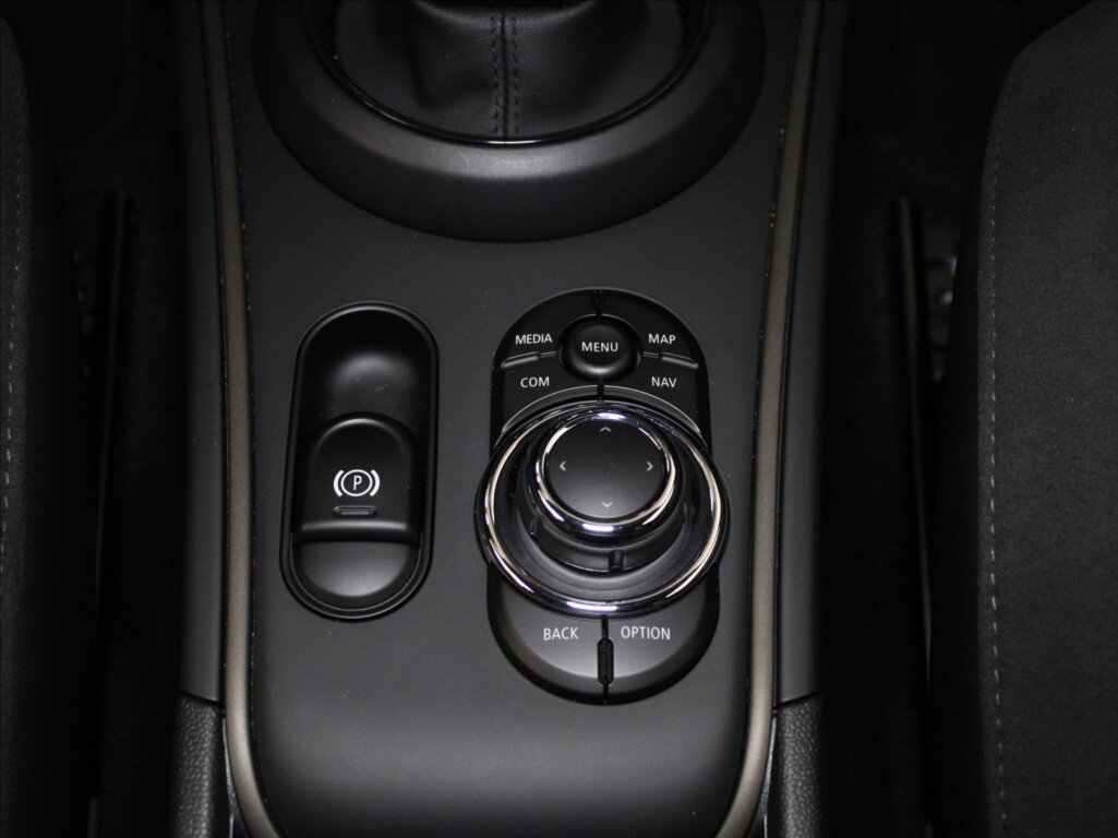 Mini Countryman SUV / Terénní 1,5 l 100 kw