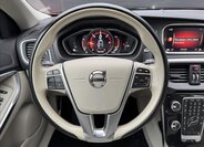 Volvo V40 16