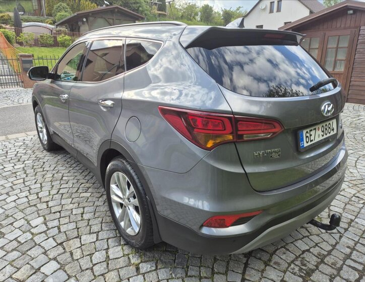Hyundai Santa Fe SUV 2,2 l 147 kw