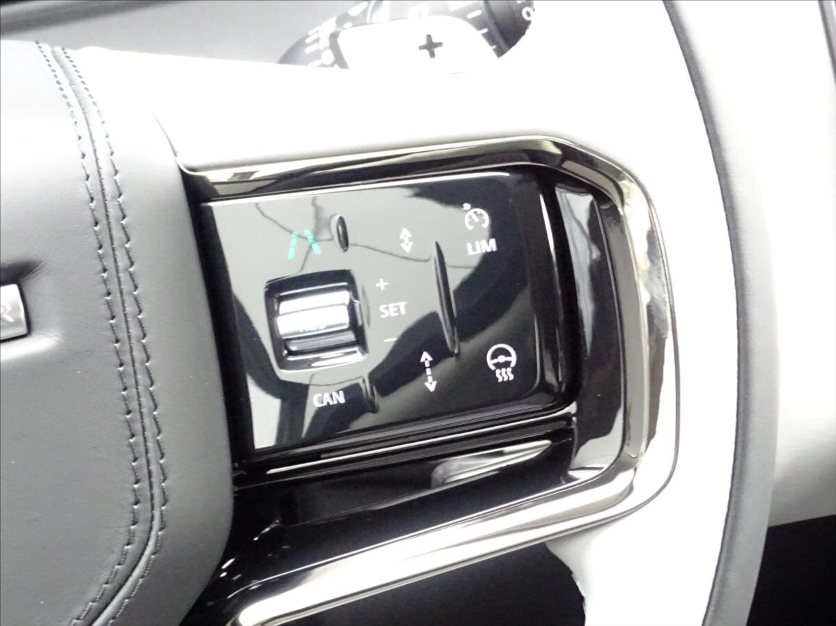 Land Rover Range Rover Velar SUV / Terénní 2,0 l 150 kw