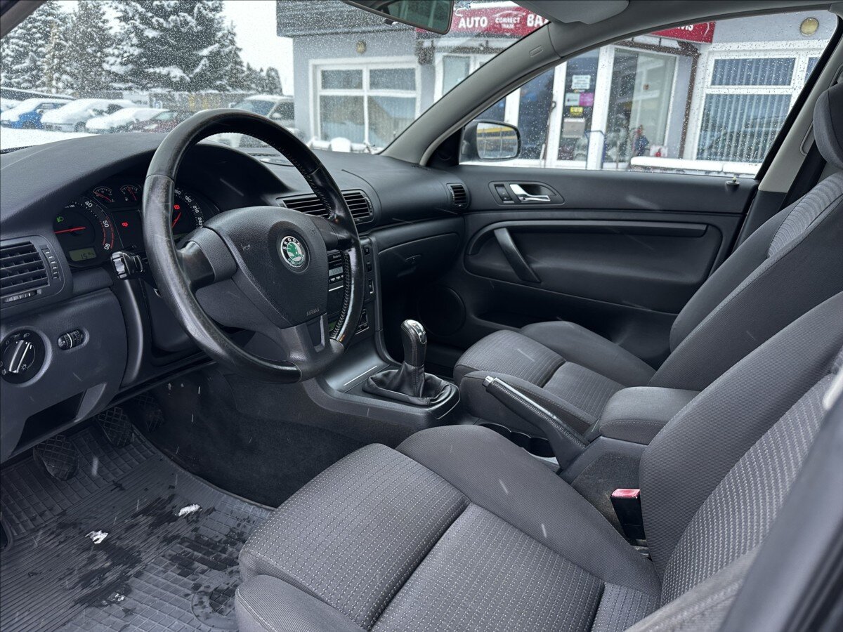 Škoda Superb Sedan 2,0 l 103 kw