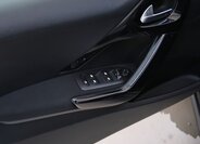 Peugeot 208 Hatchback 1,2 l 61 kw