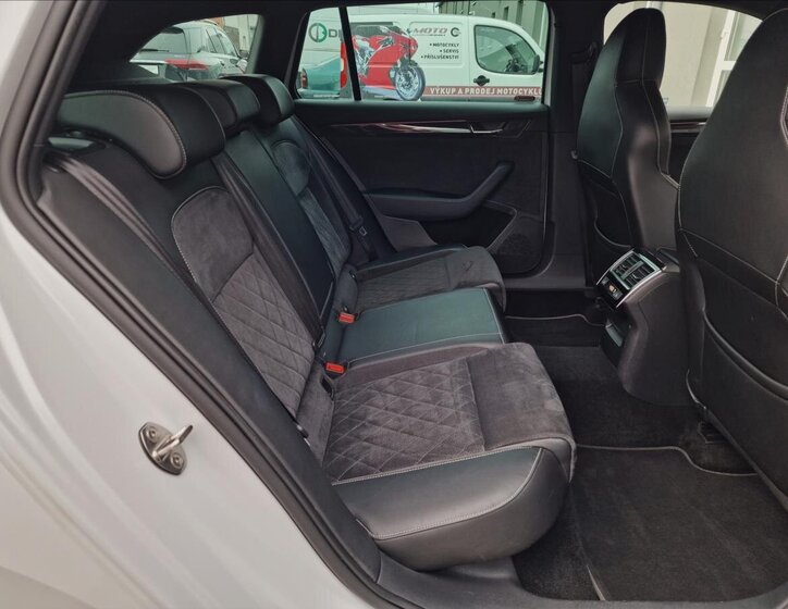 Škoda Superb Kombi 2,0 l 110 kw