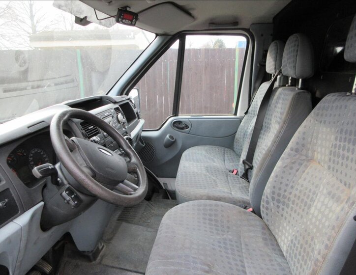 Ford Transit 7