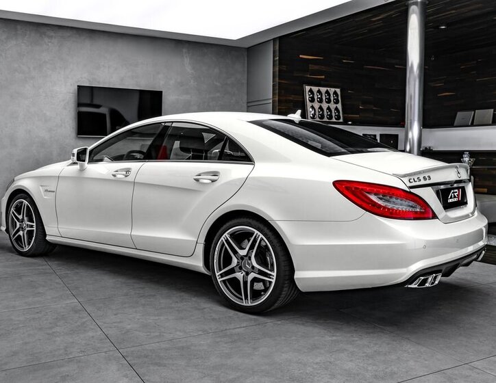 Mercedes-Benz CLS Kupé 5,5 l 386 kw