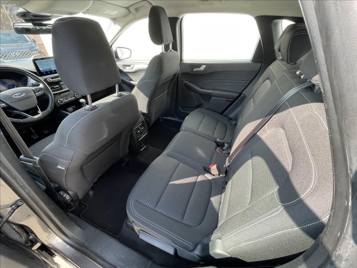 Ford Kuga SUV / Terénní 1,5 l 110 kw