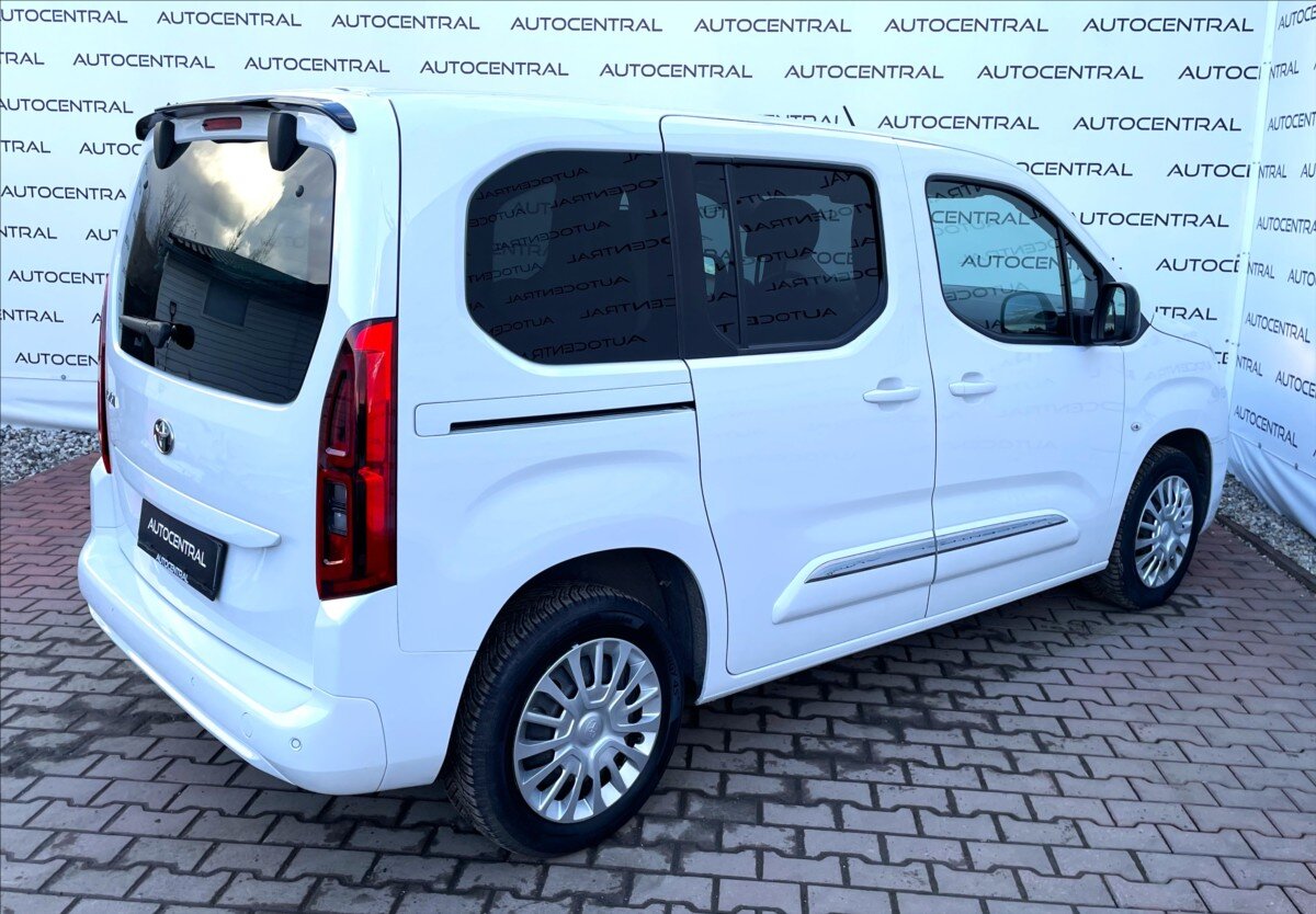 Toyota ProAce City Verso MPV 1,2 l 81 kw