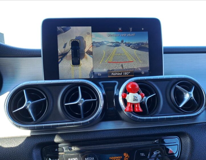 Mercedes-Benz Třídy X 15