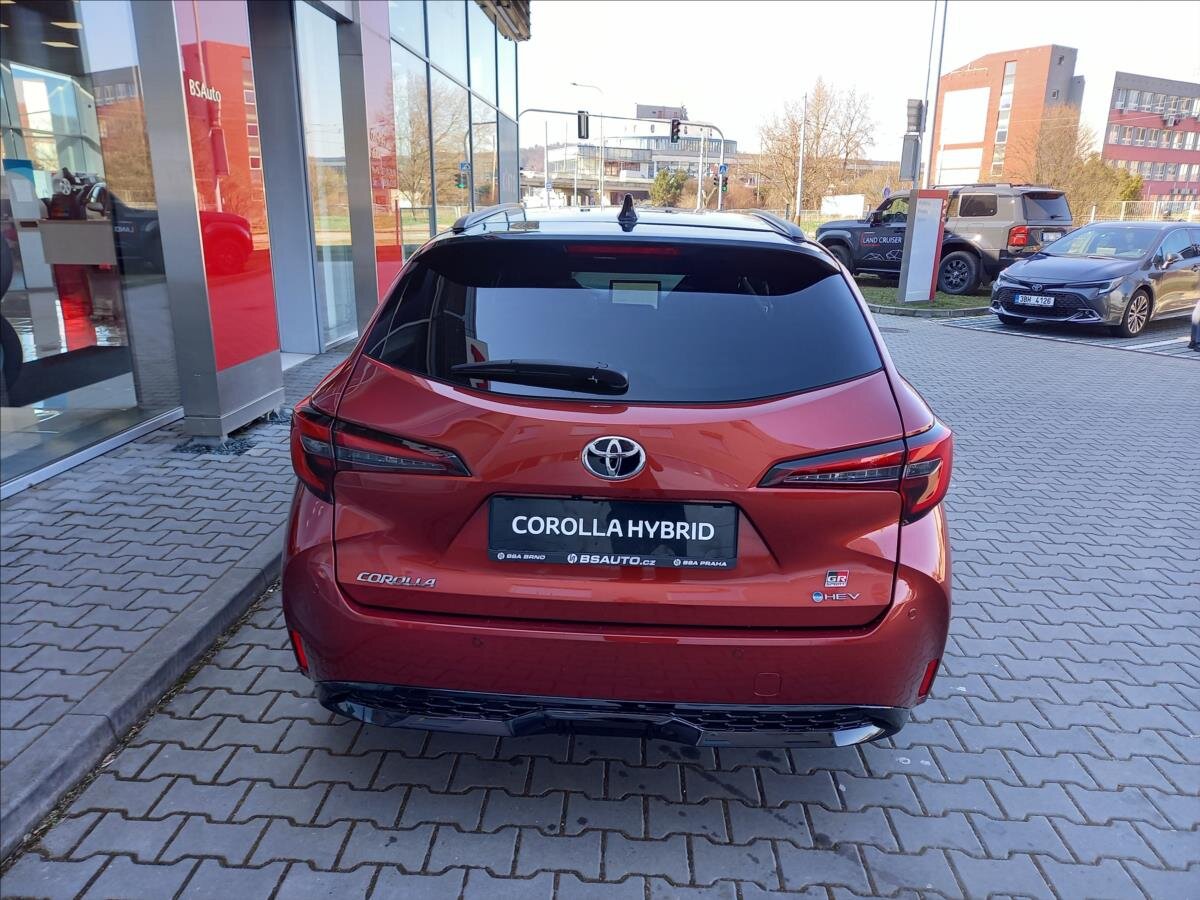 Toyota Corolla Kombi 2,0 l 112 kw