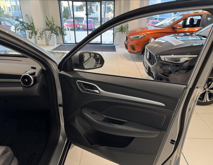 MG ZS SUV 1,5 l 78 kw