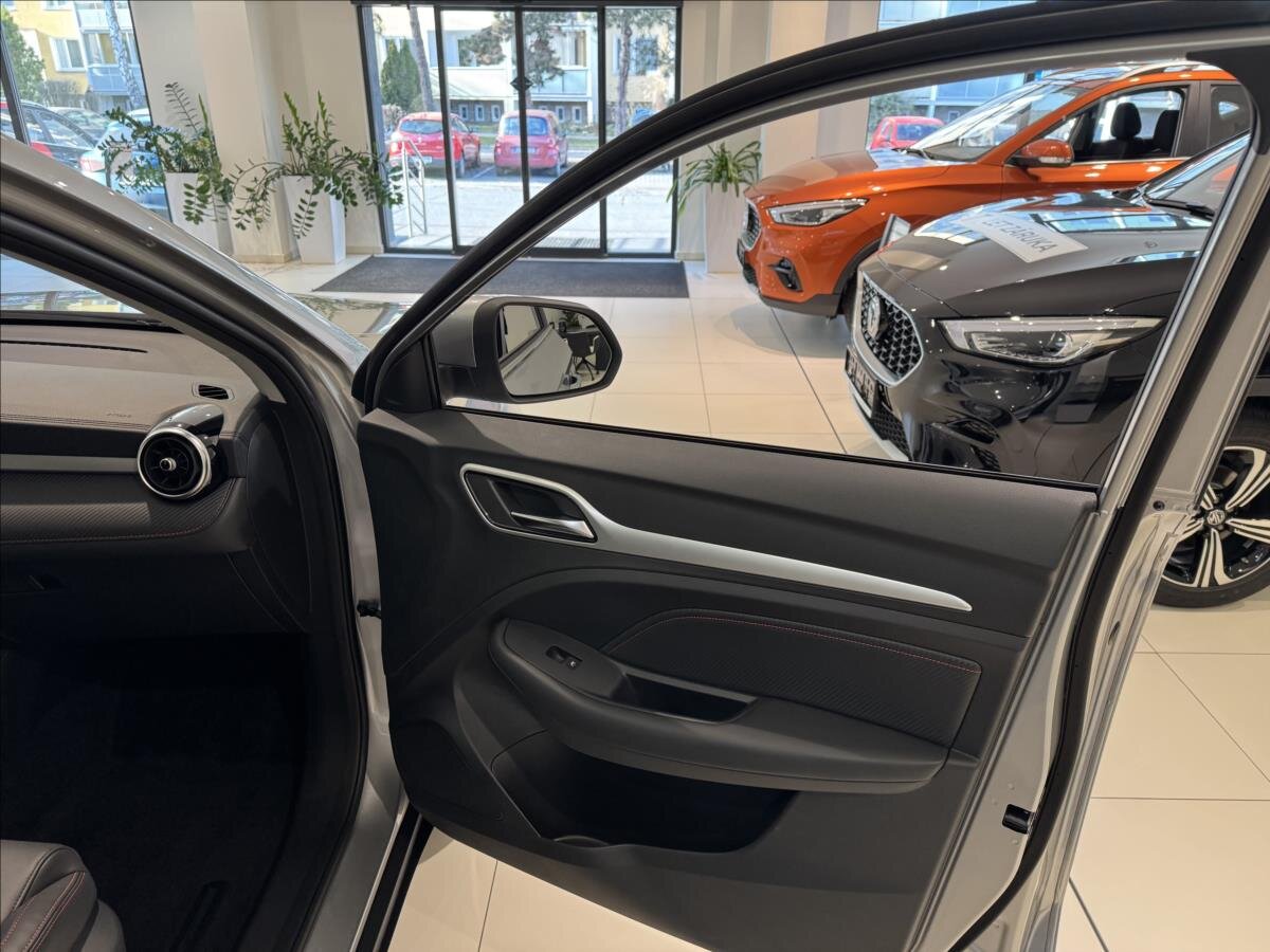 MG ZS SUV 1,5 l 78 kw