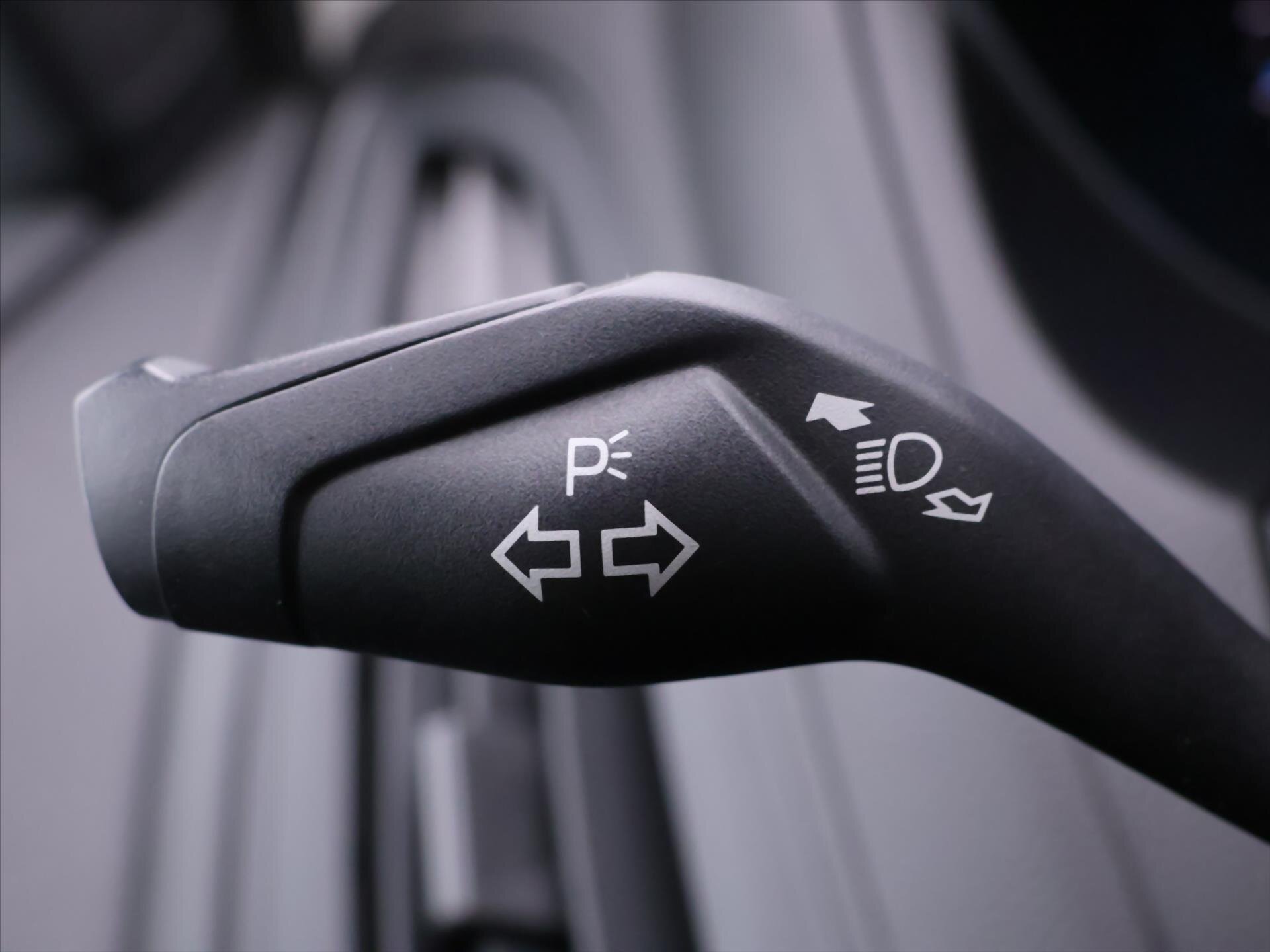 Ford Focus Kombi 999,0 92 kw