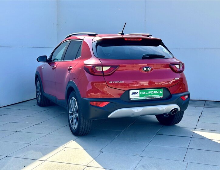 KIA Stonic SUV / Terénní 1,6 l 81 kw