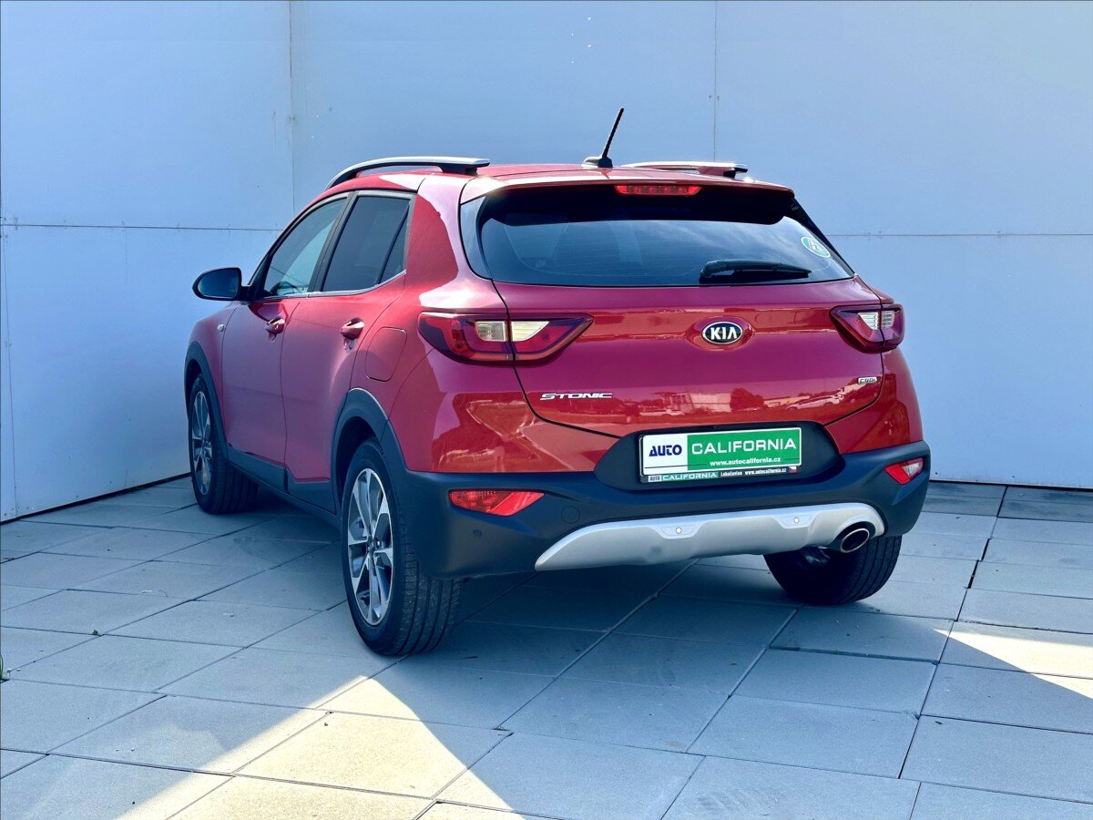 KIA Stonic SUV / Terénní 1,6 l 81 kw