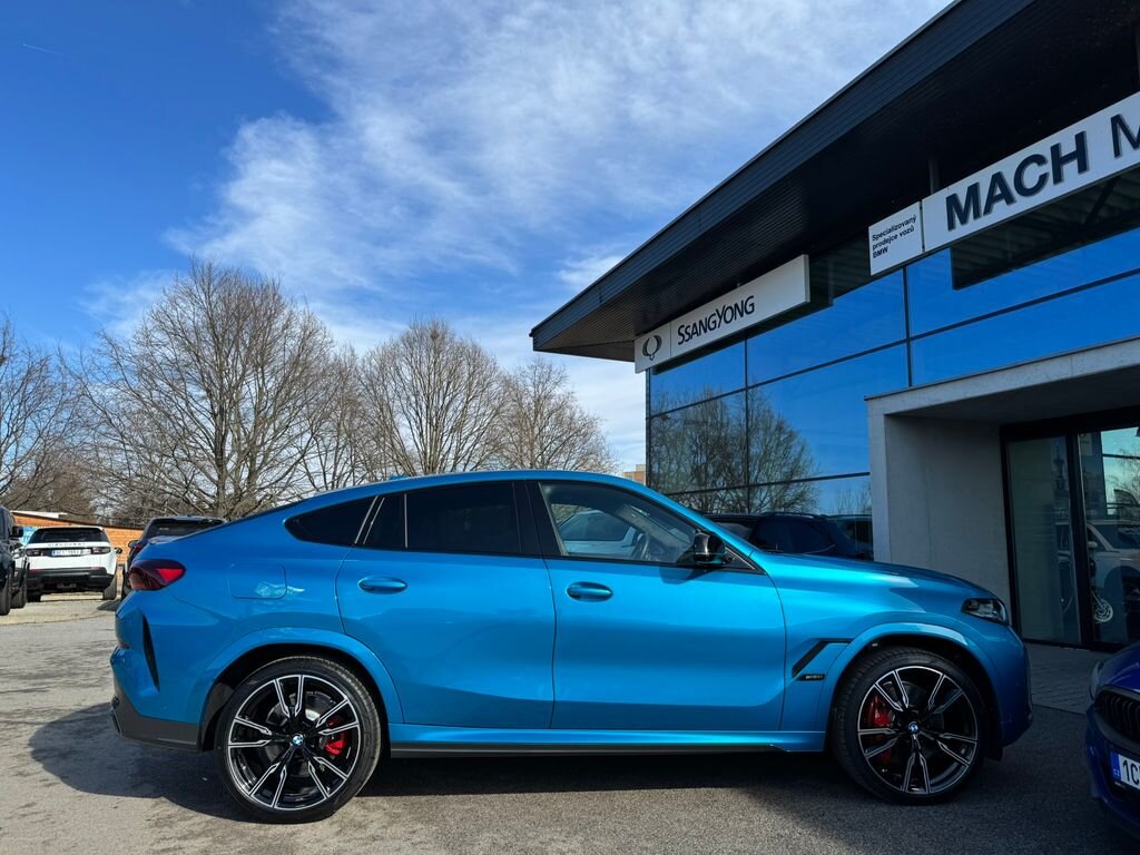BMW X6 SUV / Terénní 4,4 l 390 kw