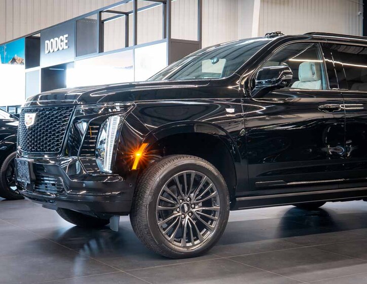 Cadillac Escalade 15