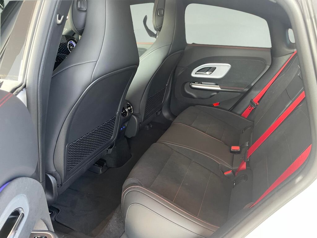 Mercedes-Benz CLA Kupé 0,0 200 kw