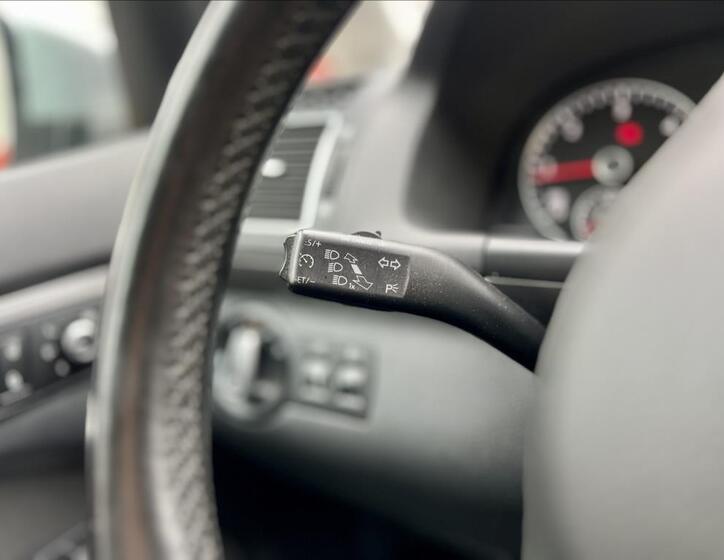 Volkswagen Touran 24