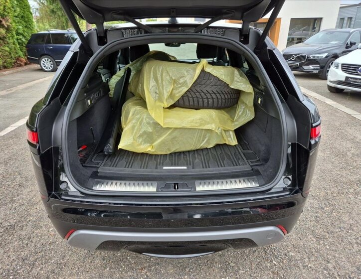 Land Rover Range Rover Velar SUV 2,0 l 150 kw